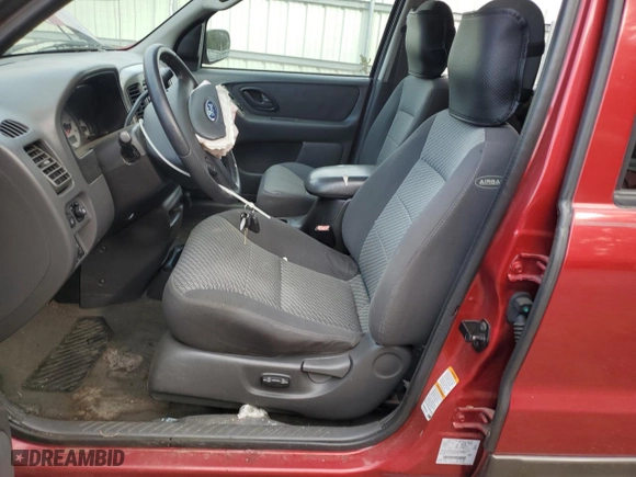 2004 Ford Escape XLT with VIN 1FMCU93184KA46160, listed as a Copart auction lot 75586163 with 172,149 mi miles and Salvage Title. Bid and sale history available at carsss.com. Image 7.