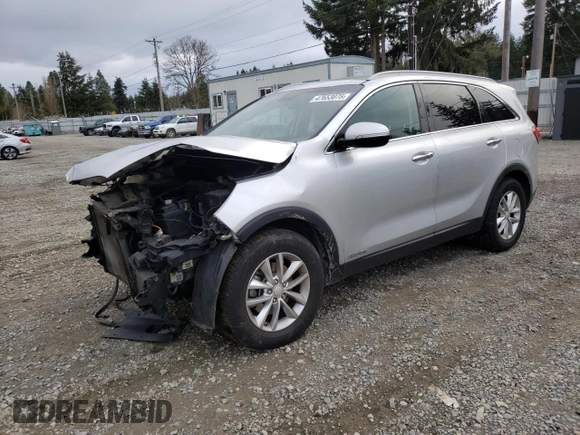 2017 Kia Sorento LX with VIN 5XYPGDA5XHG220425, listed as a Copart auction lot 47653075 with 191,170 mi miles and Salvage Title. Bid and sale history available at carsss.com. Image 1.