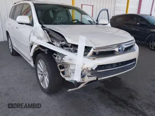 2013 Toyota Highlander Limited z VIN JTEDC3EH1D2012964, wystawiony jako IAAI lot #41666516 z przebiegiem 231 737 mil mil oraz . Historia ofert i sprzedaży dostępna na DreamBid. Obrazek 6.