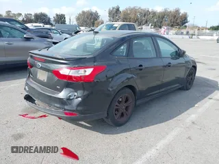 2012 Ford Focus SE with VIN 1FAHP3F27CL392394, listed as a IAAI auction lot 41909902 with 81,703 mi miles. Bid and sale history available at carsss.com. Image 4.