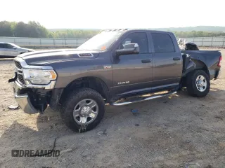 2019 Ram 2500 Tradesman z VIN 3C6UR5CJXKG676955, wystawiony jako Copart lot #54271745 z przebiegiem 64 745 mil mil oraz Szkoda całkowita • Salvage title. Historia ofert i sprzedaży dostępna na DreamBid. Obrazek 1.