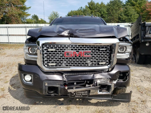 2016 GMC Sierra 3500HD Denali with VIN 1GT42YE80GF222733, listed as a Copart auction lot 71205454 with 179,435 mi miles and Salvage Title. Bid and sale history available at carsss.com. Image 5.