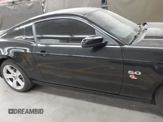 2014 Ford Mustang GT z VIN 1ZVBP8CFXE5257404, wystawiony jako IAAI lot #42731944 z przebiegiem 308 695 mil mil oraz . Historia ofert i sprzedaży dostępna na DreamBid. Obrazek 13.