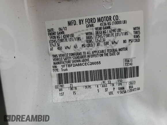 2012 Ford F-250 XL z VIN 1FTBF2A66CEC26055, wystawiony jako Copart lot #70213984 z przebiegiem 78 352 mil mil oraz Szkoda całkowita • Salvage title. Historia ofert i sprzedaży dostępna na DreamBid. Obrazek 12.