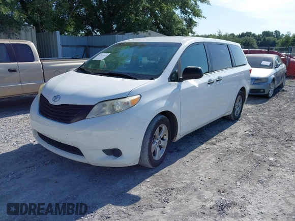2016 Toyota Sienna L z VIN 5TDZK3DC7GS735427, wystawiony jako IAAI lot #42333624 z przebiegiem 82 599 mil mil oraz . Historia ofert i sprzedaży dostępna na DreamBid. Obrazek 2.