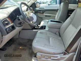 2012 Chevrolet Suburban LT z VIN 1GNSCJE09CR219299, wystawiony jako Copart lot #59689884 z przebiegiem 223 294 mil mil oraz Czysty tytuł • Clean title. Historia ofert i sprzedaży dostępna na DreamBid. Obrazek 7.