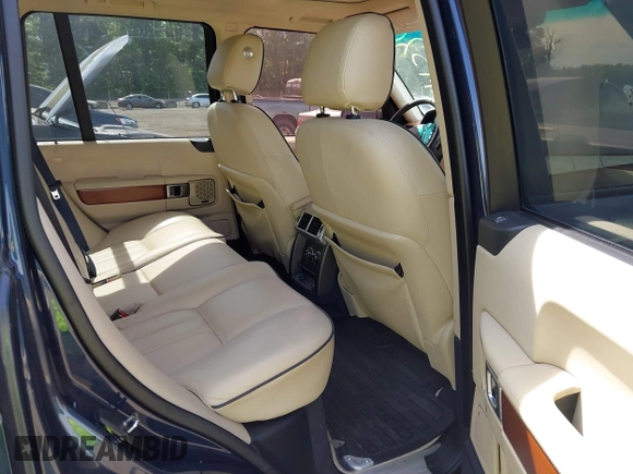 2011 Land Rover Range Rover HSE with VIN SALME1D48BA331212, listed as a IAAI auction lot 42312320 with 106,287 mi miles and . Bid and sale history available at DreamBid. Image 8.