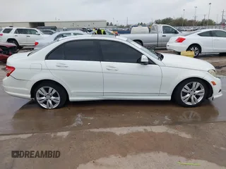 2008 Mercedes-Benz C 300 Sport z VIN WDDGF54X48R014482, wystawiony jako IAAI lot #41798188 z przebiegiem 140 179 mil mil oraz . Historia ofert i sprzedaży dostępna na DreamBid. Obrazek 14.
