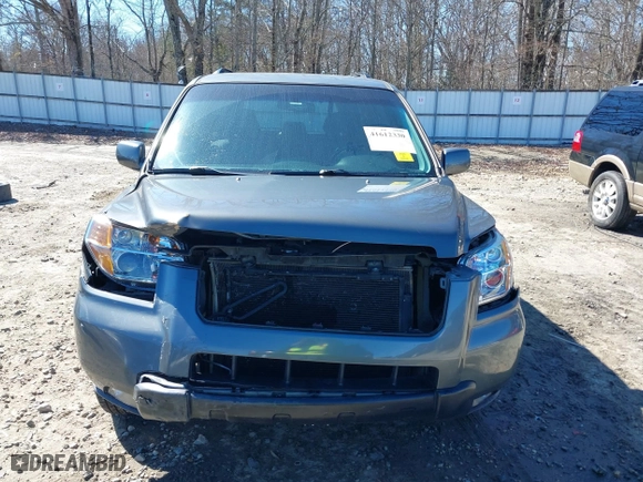 2008 Honda Pilot EX with VIN 5FNYF18408B036363, listed as a IAAI auction lot 41612330 with 217,835 mi miles. Bid and sale history available at carsss.com. Image 13.