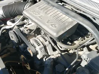 2006 Jeep Commander with VIN 1J8HG48K46C255259, listed as a IAAI auction lot 43433799 with 115,930 mi miles and . Bid and sale history available at DreamBid. Image 17.