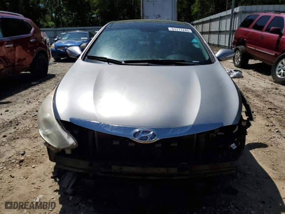 2013 Hyundai Sonata Hybrid Limited with VIN KMHEC4A42DA050464, listed as a Copart auction lot 51777245 with 0 mi miles and Salvage Title. Bid and sale history available at carsss.com. Image 5.