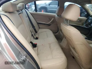 2008 BMW 3 Series 335xi z VIN WBAVD53528A285513, wystawiony jako Copart lot #57087105 z przebiegiem 104 433 mil mil oraz Szkoda całkowita • Salvage title. Historia ofert i sprzedaży dostępna na DreamBid. Obrazek 10.