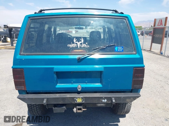 1995 Jeep Cherokee Country с VIN 1J4FJ78S1SL516739, выставлен на аукционе IAAI как лот 42591713 с пробегом 248 199 миль миль и . История ставок и продаж доступна на DreamBid. Изображение 16.