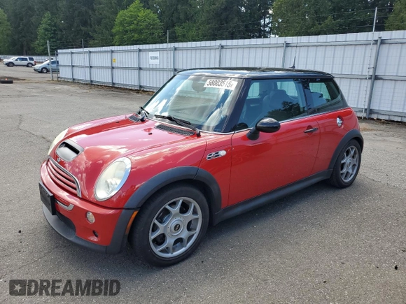 2005 MINI Hardtop S z VIN WMWRE33565TL15602, wystawiony jako Copart lot #58003515 z przebiegiem 134 495 mil mil oraz Szkoda całkowita • Salvage title. Historia ofert i sprzedaży dostępna na DreamBid. Obrazek 1.