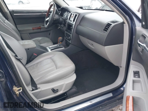 2006 Chrysler 300 C with VIN 2C3LA63H96H289693, listed as a IAAI auction lot 41308366 with 128,814 mi miles. Bid and sale history available at carsss.com. Image 5.