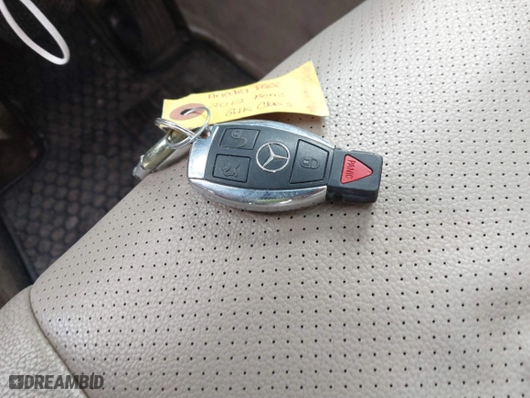 2012 Mercedes-Benz GLK-Class GLK 350 with VIN WDCGG8HB4CF840390, listed as a IAAI auction lot 41697866 with 183,163 mi miles. Bid and sale history available at carsss.com. Image 11.