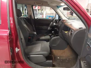 2016 Jeep Patriot High Altitude Edition with VIN 1C4NJRFB5GD685731, listed as a IAAI auction lot 41804474 with 125,184 mi miles. Bid and sale history available at carsss.com. Image 5.