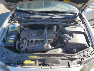 2004 Volvo V70 with VIN YV1SW59V142358585, listed as a Copart auction lot 88553485 with 215,670 mi miles and Salvage title. Bid and sale history available at DreamBid. Image 11.