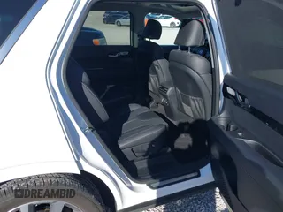 2021 Hyundai Palisade Limited z VIN KM8R5DHE2MU295886, wystawiony jako IAAI lot #42013594 z przebiegiem 27 883 mil mil oraz . Historia ofert i sprzedaży dostępna na DreamBid. Obrazek 8.