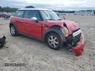 2009 MINI Hardtop z VIN WMWMF33569TW79600, wystawiony jako Copart lot #58392825 z przebiegiem 121 371 mil mil oraz Czysty tytuł • Clean title. Historia ofert i sprzedaży dostępna na DreamBid. Obrazek 4.