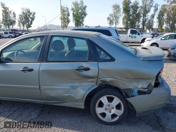 2006 Ford Focus S with VIN 1FAFP34N66W109359, listed as a IAAI auction lot 41975720 with 229,870 mi miles and . Bid and sale history available at carsss.com. Image 6.