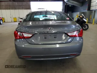 2013 Hyundai Sonata GLS z VIN 5NPEB4AC8DH659615, wystawiony jako Copart lot #55651985 z przebiegiem 81 532 mil mil oraz Szkoda całkowita • Salvage title. Historia ofert i sprzedaży dostępna na DreamBid. Obrazek 6.