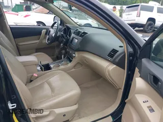 2008 Toyota Highlander z VIN JTEES41A482042939, wystawiony jako IAAI lot #42523005 z przebiegiem 271 113 mil mil oraz . Historia ofert i sprzedaży dostępna na DreamBid. Obrazek 5.