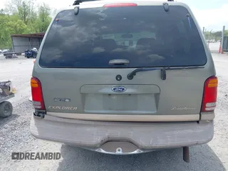 2000 Ford Explorer Eddie Bauer z VIN 1FMDU74E2YUA00568, wystawiony jako IAAI lot #42176409 z przebiegiem 150 479 mil mil oraz . Historia ofert i sprzedaży dostępna na DreamBid. Obrazek 16.