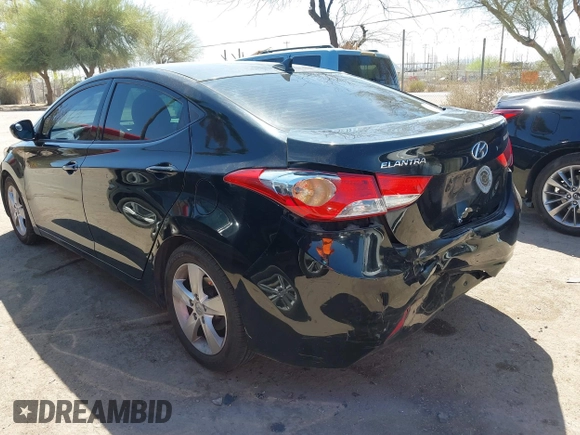 2013 Hyundai Elantra GLS z VIN 5NPDH4AE4DH440405, wystawiony jako IAAI lot #41901236 z przebiegiem 122 375 mil mil oraz . Historia ofert i sprzedaży dostępna na DreamBid. Obrazek 6.