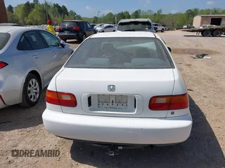 1993 Honda Civic DX z VIN 1HGEG8542PL038710, wystawiony jako IAAI lot #41956929 z przebiegiem 218 360 mil mil oraz . Historia ofert i sprzedaży dostępna na DreamBid. Obrazek 16.