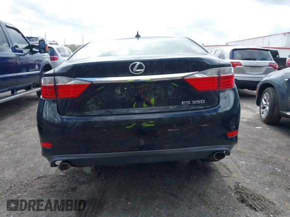 2013 Lexus ES 4dr Sdn with VIN JTHBK1GG5D2068945, listed as a IAAI auction lot 42027259 with 111,413 mi miles. Bid and sale history available at carsss.com. Image 16.