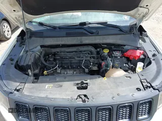 2019 Jeep Compass Latitude z VIN 3C4NJDBB1KT629829, wystawiony jako IAAI lot #42244638 z przebiegiem 111 566 mil mil oraz . Historia ofert i sprzedaży dostępna na DreamBid. Obrazek 10.