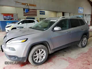 2017 Jeep Cherokee Latitude z VIN 1C4PJMCS4HW500557, wystawiony jako Copart lot #54408435 z przebiegiem 125 360 mil mil oraz Szkoda całkowita • Salvage title. Historia ofert i sprzedaży dostępna na DreamBid. Obrazek 1.