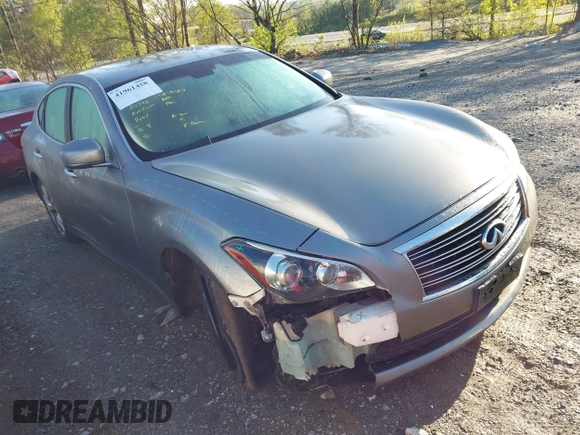 2012 Infiniti M z VIN JN1BY1AP4CM331103, wystawiony jako IAAI lot #41961458 z przebiegiem 108 375 mil mil oraz . Historia ofert i sprzedaży dostępna na DreamBid. Obrazek 1.