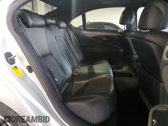 2014 Lexus LS 460 with VIN JTHCL5EF2E5022881, listed as a Copart auction lot 42444115 with 105,105 mi miles and Salvage title. Bid and sale history available at DreamBid. Image 10.