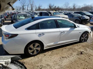 2016 Hyundai Sonata Hybrid Limited with VIN KMHE34L19GA033751, listed as a Copart auction lot 40078634 with 78,247 mi miles. Bid and sale history available at carsss.com. Image 3.