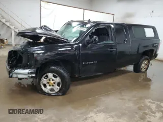 2010 Chevrolet Silverado 1500 with VIN 1GCSKPE36AZ133258, listed as a Copart auction lot 70256444 with 176,404 mi miles and Clean Title. Bid and sale history available at DreamBid. Image 1.