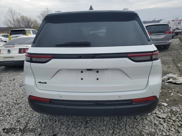 2023 Jeep Grand Cherokee Laredo with VIN 1C4RJHAG2PC530655, listed as a Copart auction lot 81453714 with 29,065 mi miles and Salvage Title. Bid and sale history available at carsss.com. Image 6.