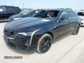 2021 Cadillac CT4 Luxury z VIN 1G6DK5RK6M0106605, wystawiony jako IAAI lot #42037889 z przebiegiem 50 236 mil mil oraz . Historia ofert i sprzedaży dostępna na DreamBid. Obrazek 2.