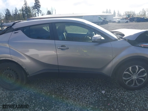 2020 Toyota C-HR LE with VIN JTNKHMBXXL1077939, listed as a IAAI auction lot 42044122 with 47,140 mi miles. Bid and sale history available at carsss.com. Image 13.