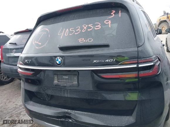 2023 BMW X7 xDrive40i with VIN 5UX23EM04P9P95680, listed as a IAAI auction lot 40538534 with 1 mi miles. Bid and sale history available at carsss.com. Image 16.