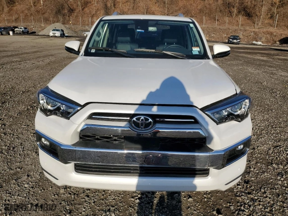 2024 Toyota 4Runner Limited with VIN JTEKU5JR8R6277346, listed as a Copart auction lot 49924635 with 7,130 mi miles and Salvage Title. Bid and sale history available at carsss.com. Image 5.