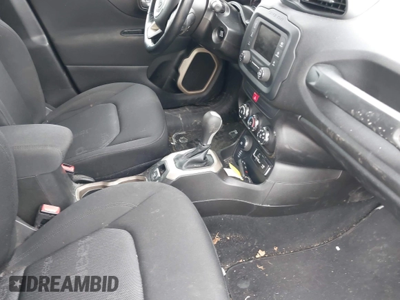 2017 Jeep Renegade Latitude with VIN ZACCJBBB4HPG10655, listed as a IAAI auction lot 41660630 with 118,072 mi miles. Bid and sale history available at carsss.com. Image 5.