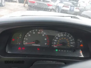 2000 Toyota 4Runner SR5 with VIN JT3GN86R0Y0159931, listed as a IAAI auction lot 40493131 with 200,277 mi miles and . Bid and sale history available at DreamBid. Image 7.