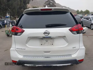 2018 Nissan Rogue SV with VIN KNMAT2MT7JP593232, listed as a IAAI auction lot 42141416 with 34,373 mi miles and . Bid and sale history available at carsss.com. Image 17.