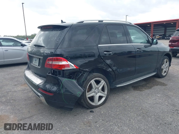 2014 Mercedes-Benz M 350 with VIN 4JGDA5HB0EA280601, listed as a IAAI auction lot 41871333 with 109,789 mi miles and . Bid and sale history available at DreamBid. Image 4.
