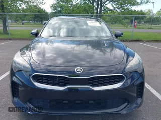 2018 Kia Stinger Premium z VIN KNAE25LAXJ6014856, wystawiony jako IAAI lot #42242842 z przebiegiem 86 091 mil mil oraz . Historia ofert i sprzedaży dostępna na DreamBid. Obrazek 12.