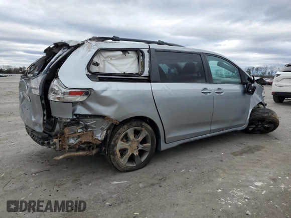 2016 Toyota Sienna SE with VIN 5TDXK3DC0GS725247, listed as a Copart auction lot 48266475 with 100,122 mi miles and Salvage title. Bid and sale history available at DreamBid. Image 3.