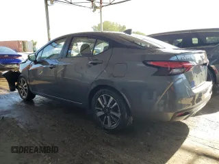 2025 Nissan Versa SV z VIN 3N1CN8EV6SL837703, wystawiony jako Copart lot #52526515 z przebiegiem 398 mil mil oraz Czysty tytuł • Clean title. Historia ofert i sprzedaży dostępna na DreamBid. Obrazek 2.