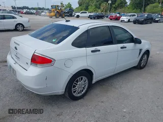 2008 Ford Focus SE with VIN 1FAHP35N78W298887, listed as a IAAI auction lot 42105391 with 215,377 mi miles. Bid and sale history available at carsss.com. Image 4.